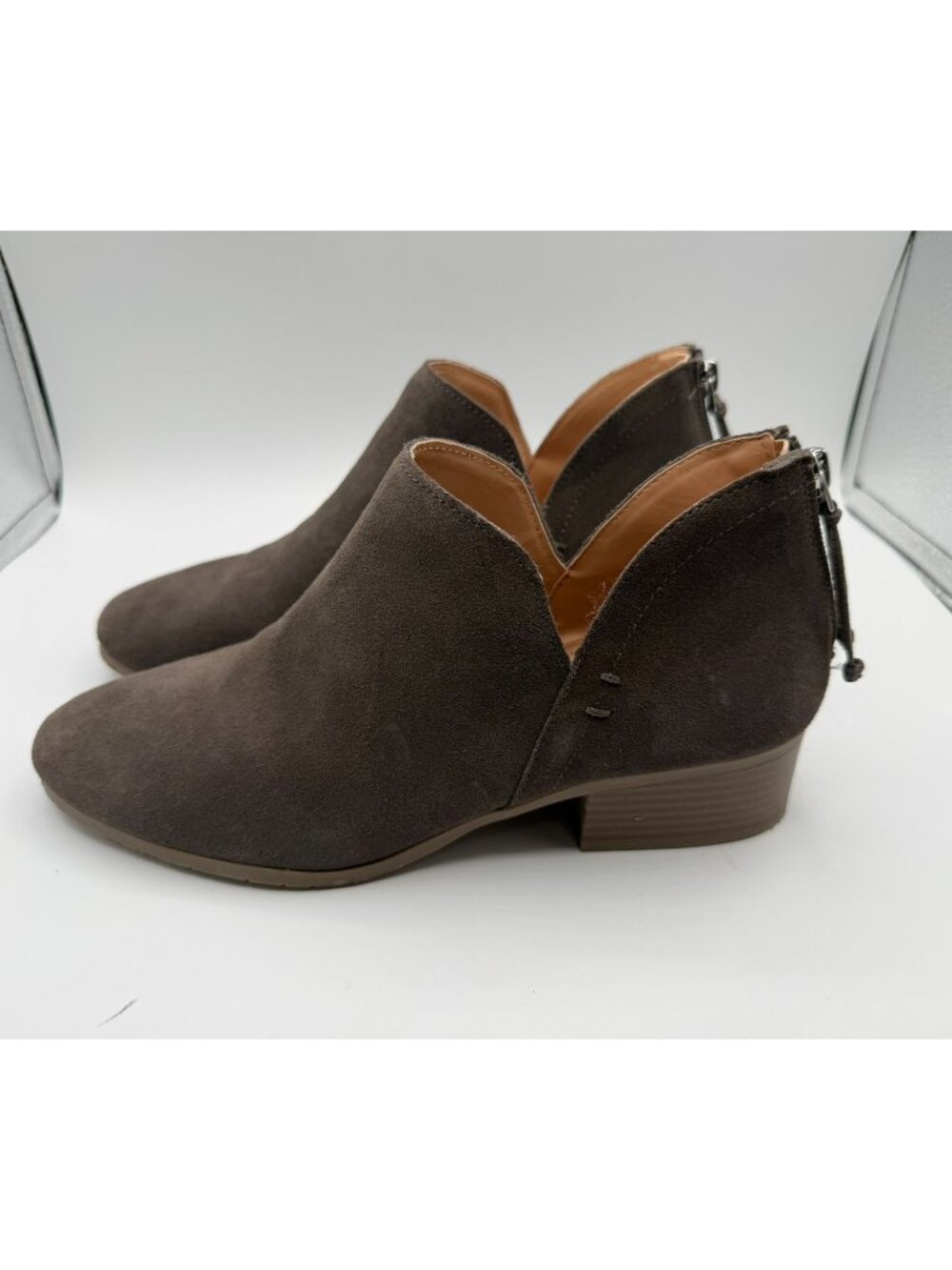 Kenneth Cole Reaction Ankle Bootie Women Size 9.5M Gray Leather Block Heel Shoes